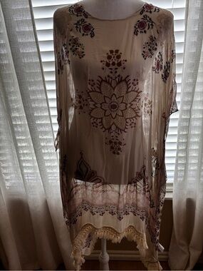 Woven Heart Cream Floral Printed Lightweight Wrap